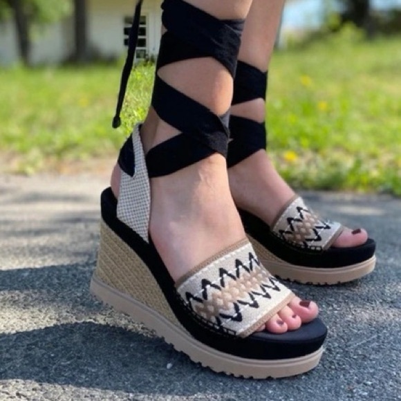 UGG Shoes - UGG Abbot Ankle Wrap Espadrille Platform Wedge Sandals Black Size 9